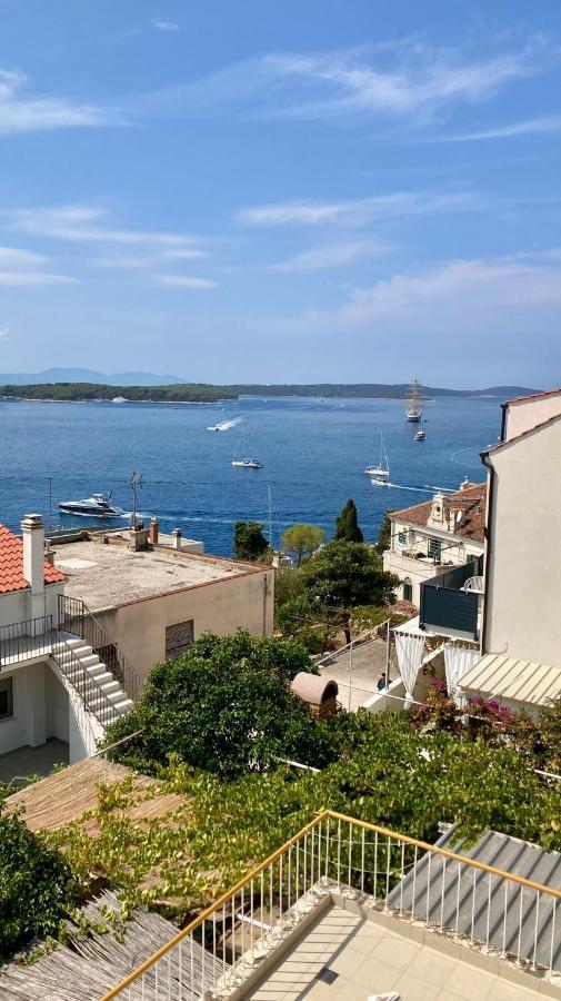 Rooms Vinka Tudor Hvar Town Buitenkant foto