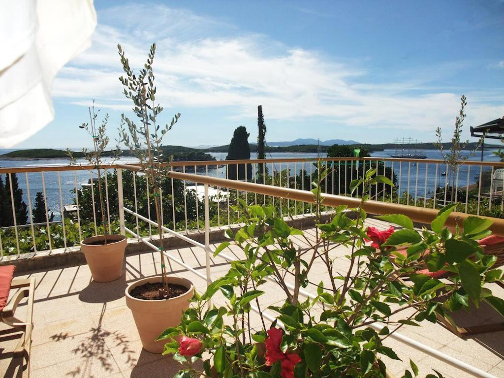 Rooms Vinka Tudor Hvar Town Buitenkant foto